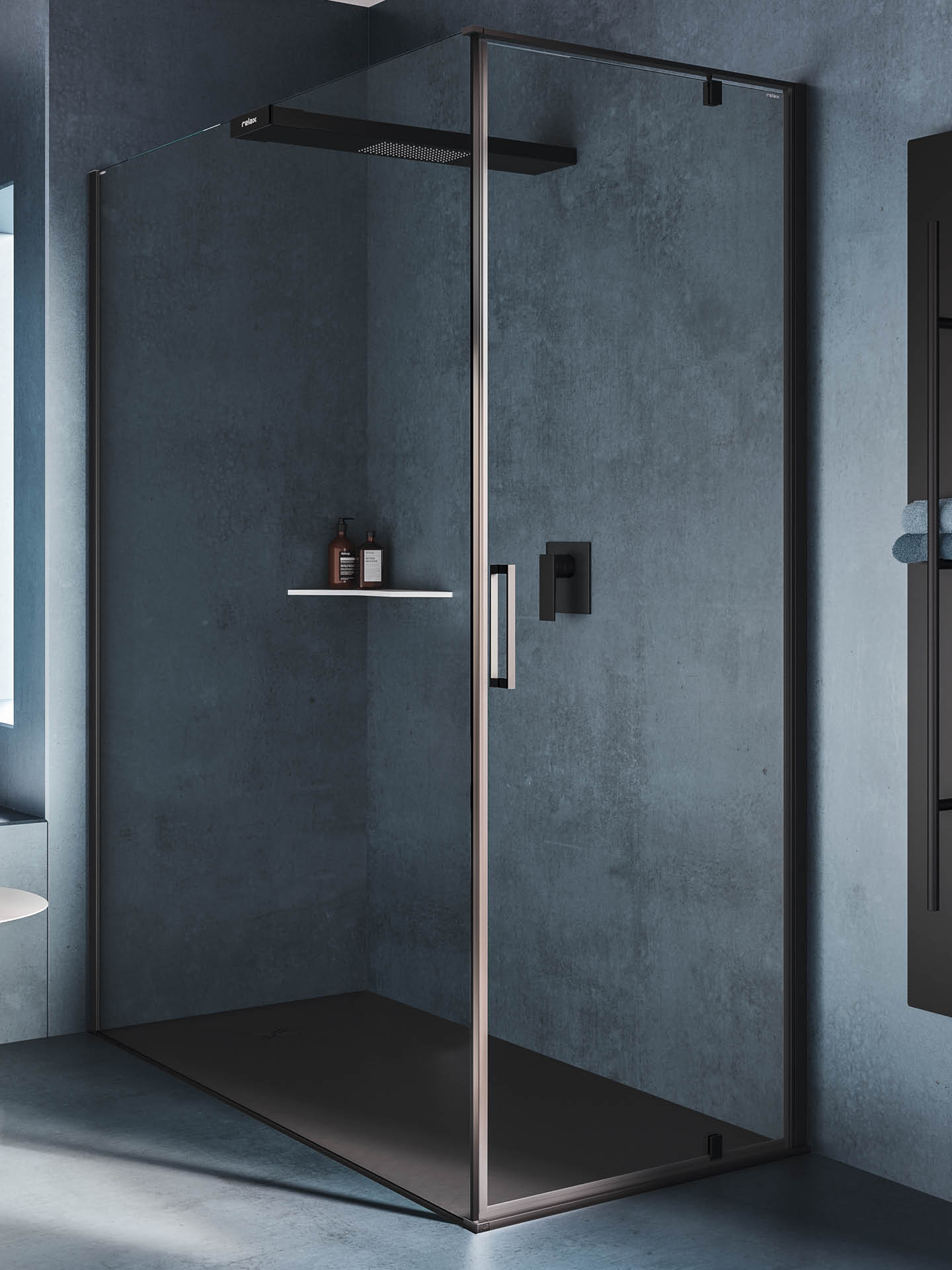 box doccia nero di design ad angolo con anta pivotante senza profili, con un lato fisso